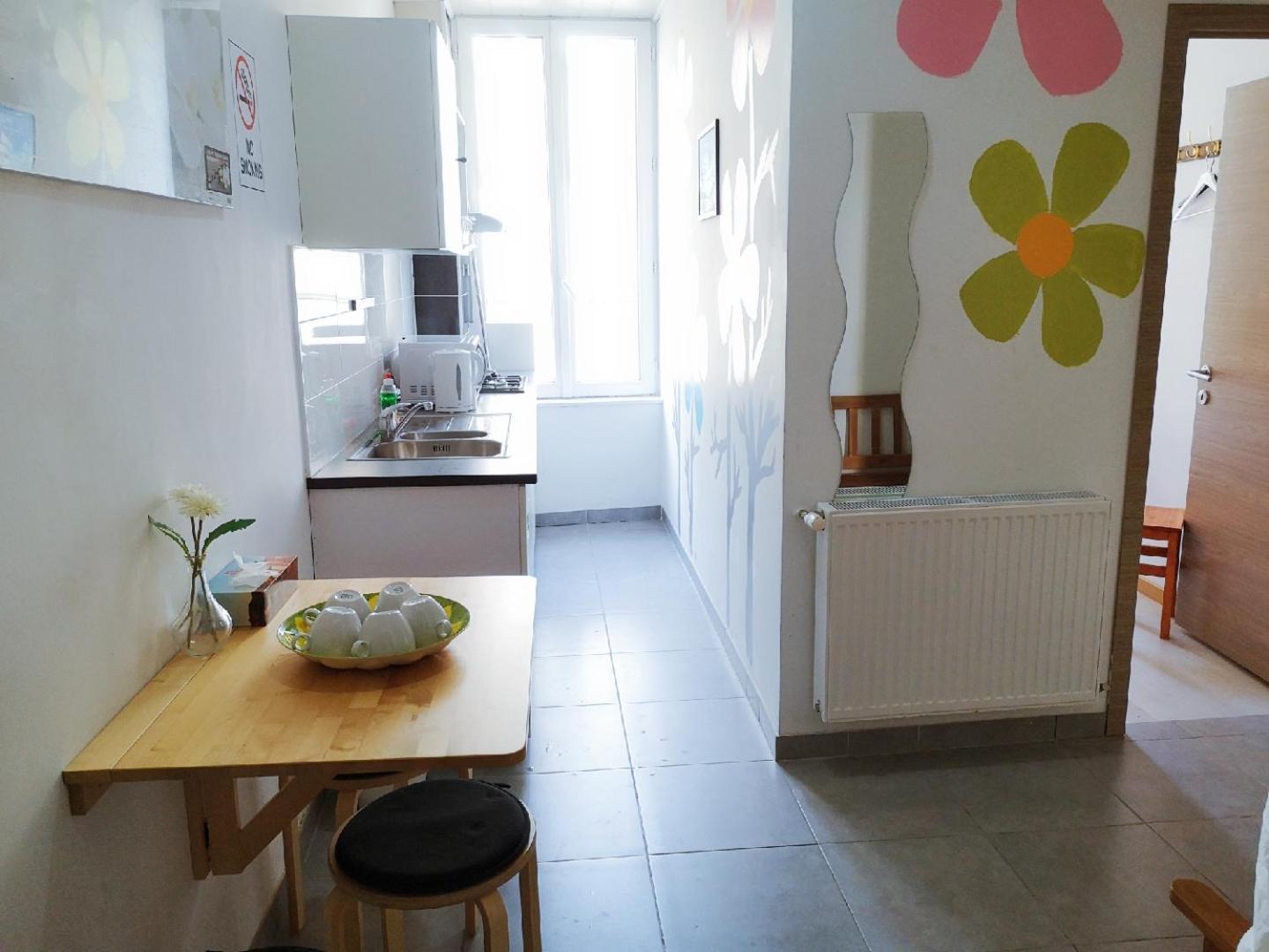 A Private Room For Backpacker Share Bathroom Bryssel Exteriör bild